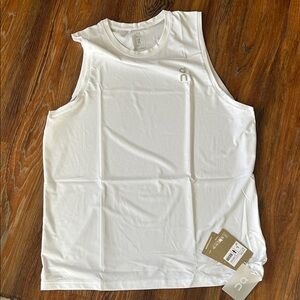 On Running White Core Tank L and NWT